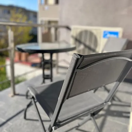 Grand Bella Apartment *