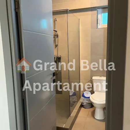 Grand Bella Apartment *